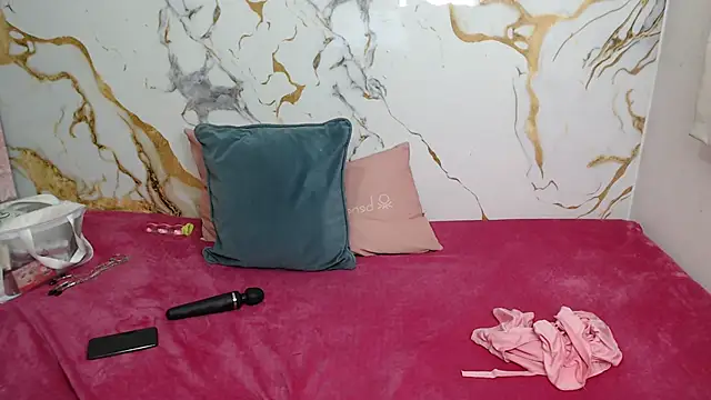 EmilyCoy  online show from 02-04-26, 03:23