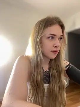 elliss  online show from 09-09-25, 05:51