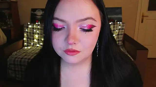 EmillyBones online show from 12-03-25, 05:33