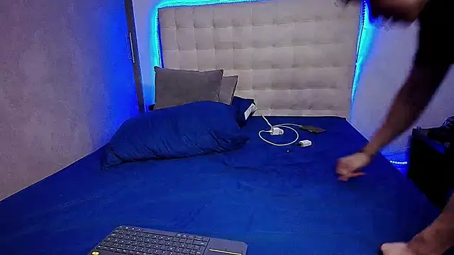 DionKnox online show from 11-23-25, 04:45