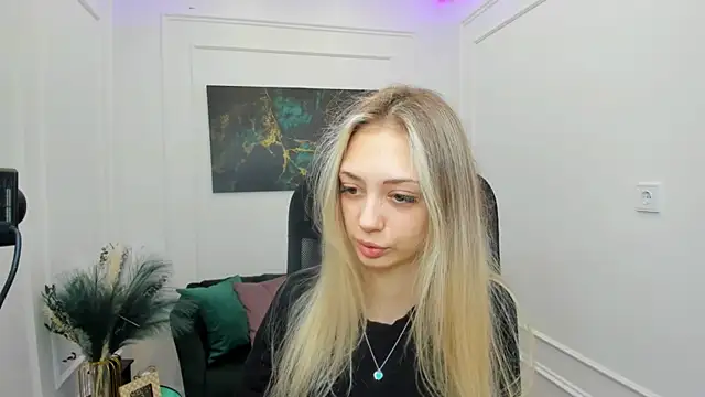 EmilyGraydis online show from 04-01-26, 07:22