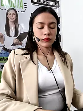 CHARLOTTE  05 online show from 11-10-25, 12:37