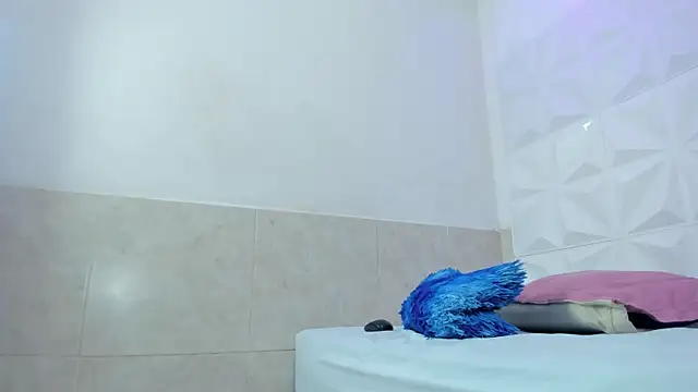 Snapshot of Aisha_farah chatting on 09-13-25, 02:39 Aisha farah online show from 09-13-25, 02:39