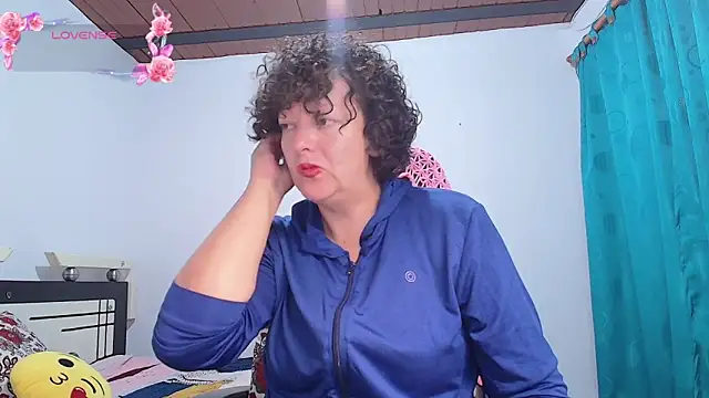 Snapshot of Miss_Oriana chatting on 10-15-25, 03:56 Miss Oriana online show from 10-15-25, 03:56