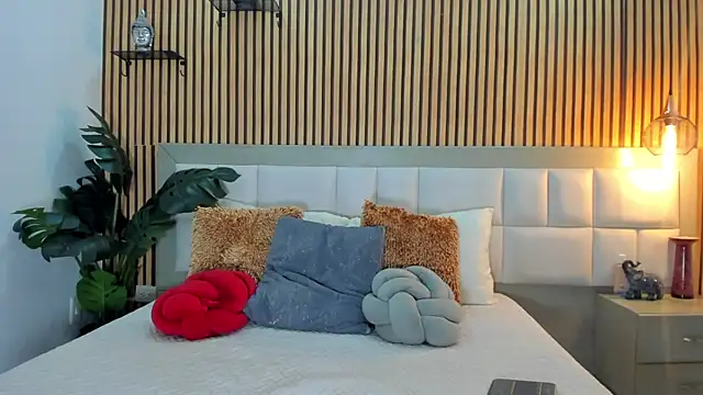 Snapshot of Roseaurora chatting on 01-17-26, 12:54 Roseaurora online show from 01-17-26, 12:54