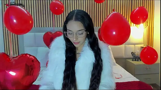 Snapshot of Roseaurora chatting on 02-14-26, 11:51 Roseaurora online show from 02-14-26, 11:51