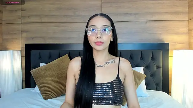 Roseaurora online show from 03-23-26, 12:31