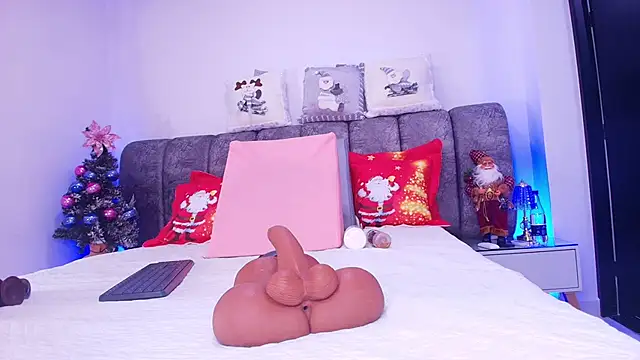 sweegirl69 online show from 12-17-25, 12:00