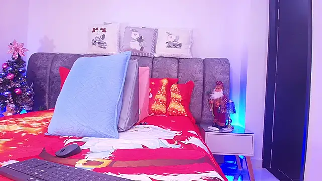 sweegirl69 online show from 12-19-25, 12:01