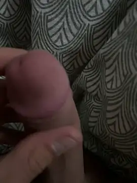 Snapshot of artl1 chatting on 11-08-25, 12:11 artl1 online show from 11-08-25, 12:11