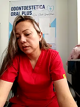 Snapshot of Madisson-04_ chatting on 05-04-26, 03:30 Madisson-04 online show from 05-04-26, 03:30