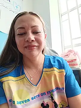 Snapshot of Madisson-04_ chatting on 05-20-26, 02:01 Madisson-04 online show from 05-20-26, 02:01