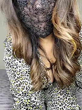 Snapshot of mysticlure-- chatting on 03-28-26, 01:49 mysticlure-- online show from 03-28-26, 01:49