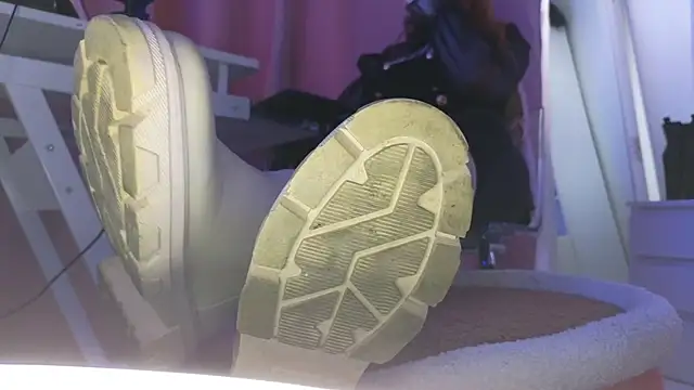 CruelSiren online show from 11-26-25, 11:55