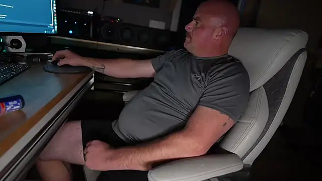 Snapshot of Soundfreak chatting on 11-04-25, 03:27 Soundfreak online show from 11-04-25, 03:27