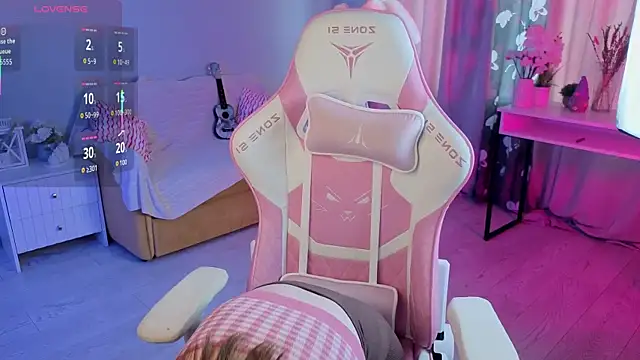 Snapshot of Sweetie_Hope chatting on 10-01-25, 07:58 Sweetie Hope online show from 10-01-25, 07:58