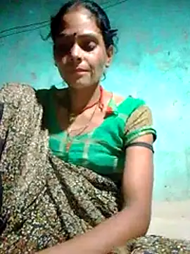 Snapshot of H_seema chatting on 08-02-26, 02:04 H seema online show from 08-02-26, 02:04
