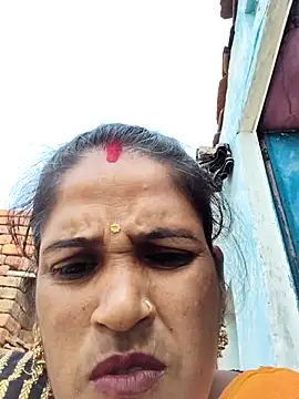 Snapshot of Nillohot chatting on 10-20-25, 10:05 Nillohot online show from 10-20-25, 10:05