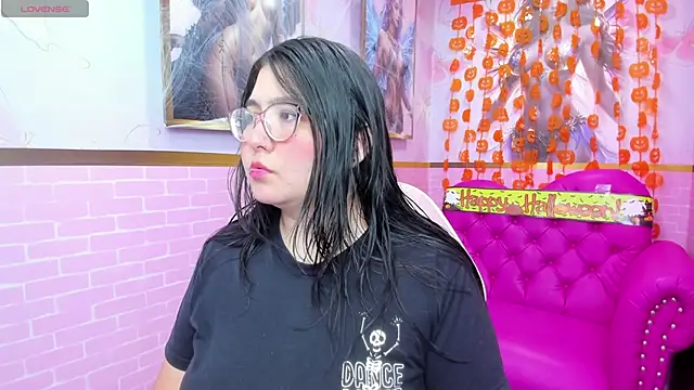 Dulce meow online show from 10-30-25, 10:38