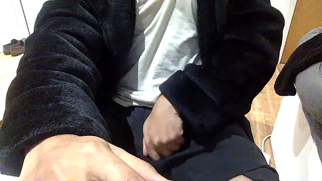 Snapshot of Whatevrr chatting on 10-25-25, 10:48 Whatevrr online show from 10-25-25, 10:48