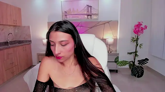 Kristen Rousse online show from 09-25-25, 09:40