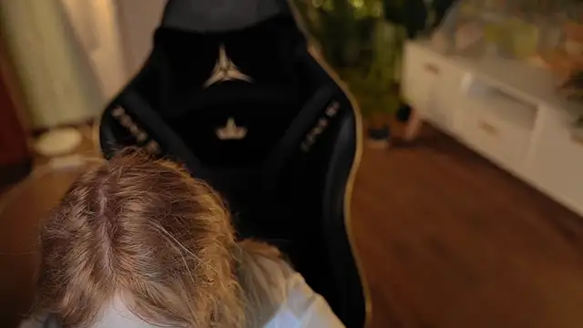 Snapshot of rosy_petal chatting on 09-11-25, 11:05 rosy petal online show from 09-11-25, 11:05