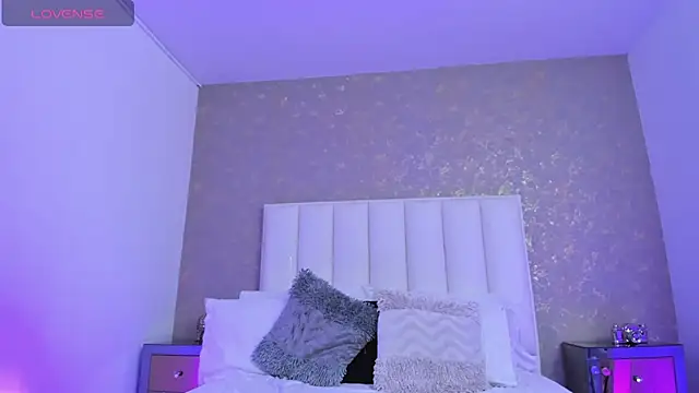 KaylieBrooks online show from 12-20-25, 04:03