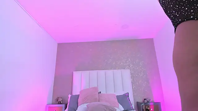 KaylieBrooks online show from 04-15-26, 07:58