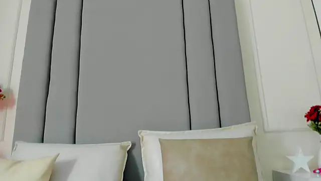 Snapshot of CannelaSmith chatting on 07-10-26, 02:05 CannelaSmith online show from 07-10-26, 02:05
