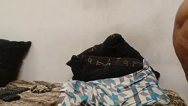 Snapshot of ROYALASS25 chatting on 02-18-25, 08:59 ROYALASS25 online show from 02-18-25, 08:59