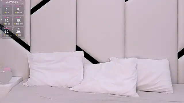 Snapshot of XimenaCosta chatting on 11-24-25, 12:05 XimenaCosta online show from 11-24-25, 12:05