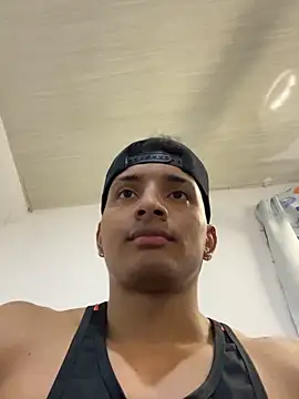 Snapshot of Smith_Fitness chatting on 04-25-26, 01:41 Smith Fitness online show from 04-25-26, 01:41