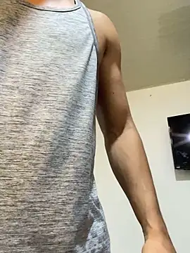 Snapshot of Smith_Fitness chatting on 05-10-26, 02:11 Smith Fitness online show from 05-10-26, 02:11