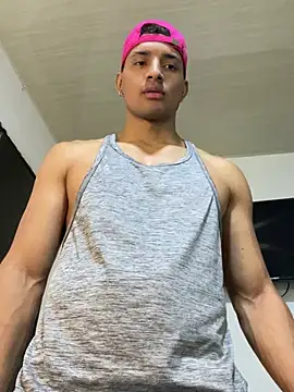 Snapshot of Smith_Fitness chatting on 05-15-26, 03:41 Smith Fitness online show from 05-15-26, 03:41