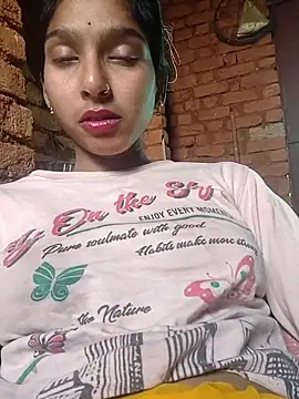 Snapshot of Yatiksha_Beby chatting on 11-21-25, 07:51 Yatiksha Beby online show from 11-21-25, 07:51