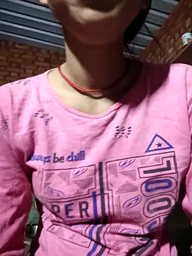 Snapshot of Yatiksha_Beby chatting on 12-17-25, 03:29 Yatiksha Beby online show from 12-17-25, 03:29