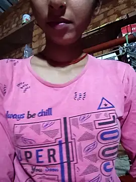 Snapshot of Yatiksha_Beby chatting on 12-22-25, 02:58 Yatiksha Beby online show from 12-22-25, 02:58