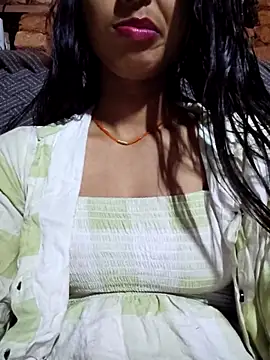 Snapshot of Yatiksha_Beby chatting on 01-07-26, 03:03 Yatiksha Beby online show from 01-07-26, 03:03