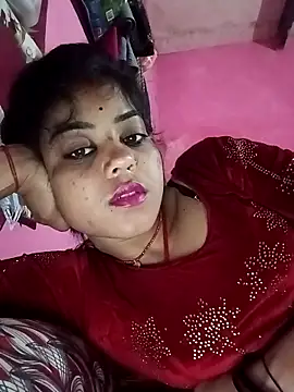 Snapshot of Yatiksha_Beby chatting on 02-01-26, 01:04 Yatiksha Beby online show from 02-01-26, 01:04