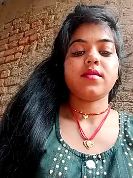 Snapshot of Yatiksha_Beby chatting on 02-18-26, 04:30 Yatiksha Beby online show from 02-18-26, 04:30