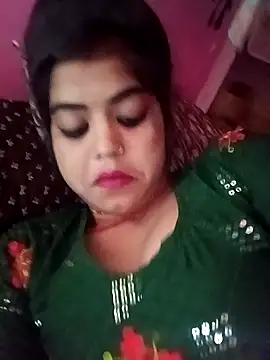 Snapshot of Yatiksha_Beby chatting on 02-28-26, 04:08 Yatiksha Beby online show from 02-28-26, 04:08