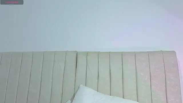 Snapshot of Paulaboterom chatting on 07-14-26, 06:02 Paulaboterom online show from 07-14-26, 06:02