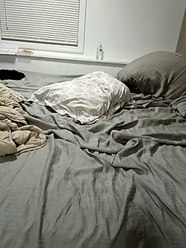 tripping385 online show from 11-20-25, 01:06