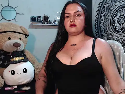 Snapshot of GoddessFabiola chatting on 09-29-25, 12:21 GoddessFabiola online show from 09-29-25, 12:21