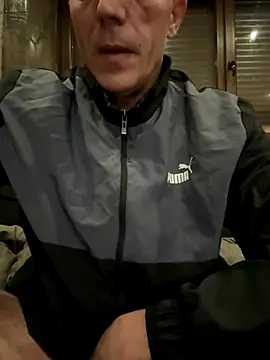 Snapshot of ruberofre chatting on 11-07-25, 02:33 ruberofre online show from 11-07-25, 02:33