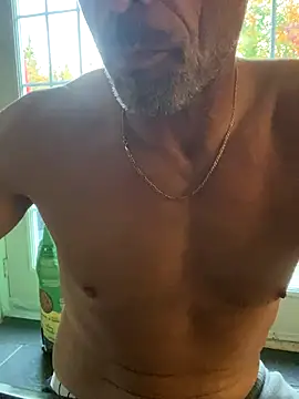 Snapshot of blusky07 chatting on 09-29-25, 10:25 blusky07 online show from 09-29-25, 10:25