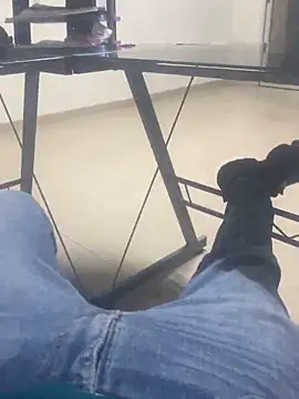 Chico031289 online show from 11-01-25, 06:21