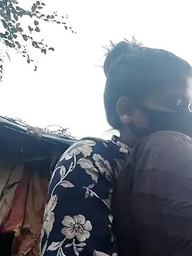 Janvi Jaitly online show from 12-04-25, 01:26