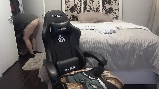 Snapshot of kingtaydo chatting on 09-22-25, 01:18 kingtaydo online show from 09-22-25, 01:18