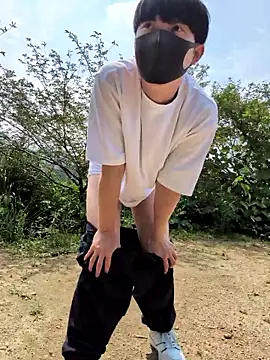Snapshot of shin_brief chatting on 07-15-26, 05:12 shin brief online show from 07-15-26, 05:12